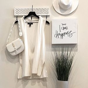 Forever 21 Ivory Sleeveless Ribbed Knit Cardigan | Small